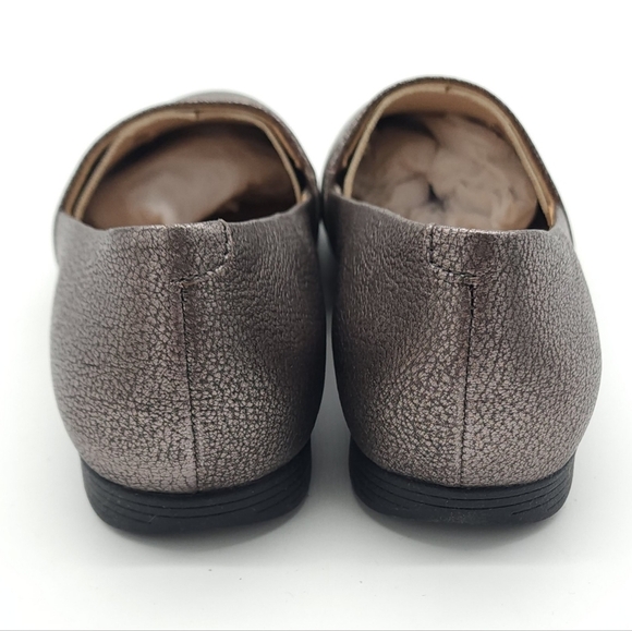 Dansko Larisa Women's Metallic Pewter Slip On Flats Size 7.5-8 EU 38 - Picture 6 of 9